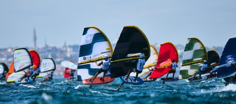 İstanbul’da Wingfoil Rüzgarı