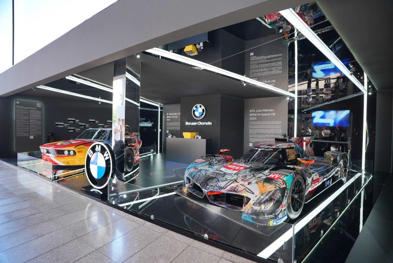 Yılını Kutlayan BMW Art Car Koleksiyonu, Contemporary İstanbul’da Sanatseverlerle Buluşuyor