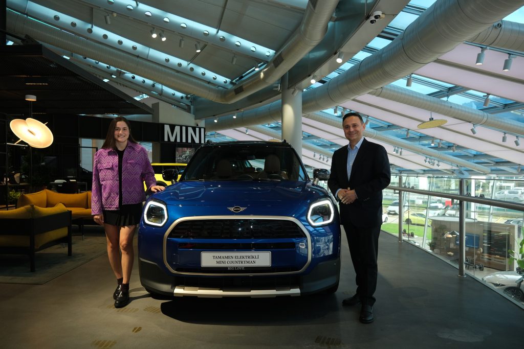 MINI, Ultra Maraton Yüzücüsü Aysu Türkoğlu’nun Yolculuğuna Eşlik Ediyor