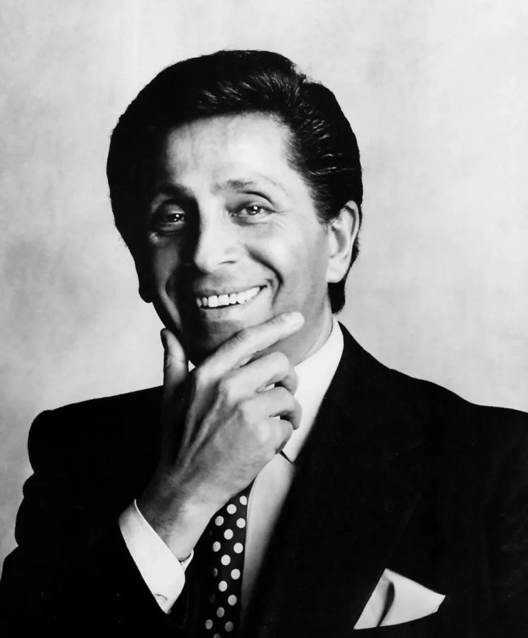 Valentino Garavani: Moda Tarihine Damga Vuran 10 Katkı