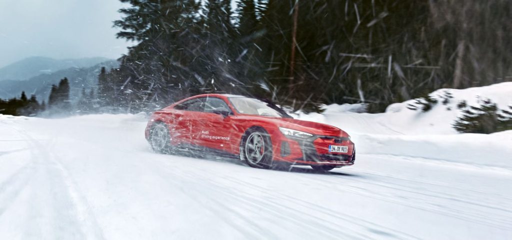 Audi ile Alpler’de Sürüş Eğitimi