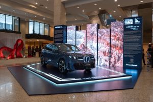 Yeni BMW iX3, CI Bloom’da Sanat ve Sürdürülebilirlikle Buluştu