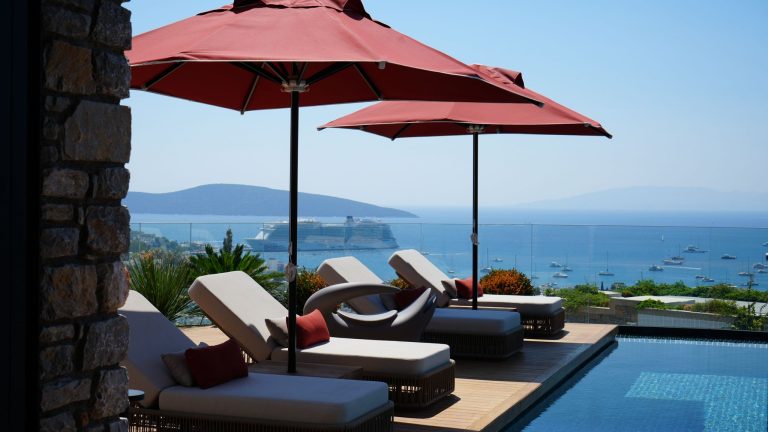 Mavilu’da Dört Mevsim Aynı Ritim